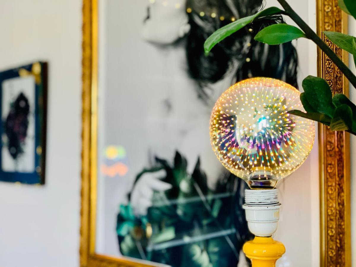 Elegant Studio Sous Les Toits Marseille Bagian luar foto