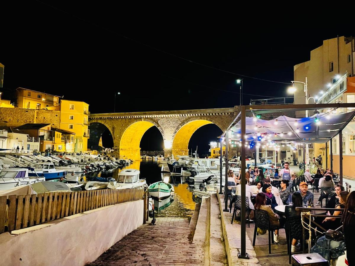 Elegant Studio Sous Les Toits Marseille Bagian luar foto