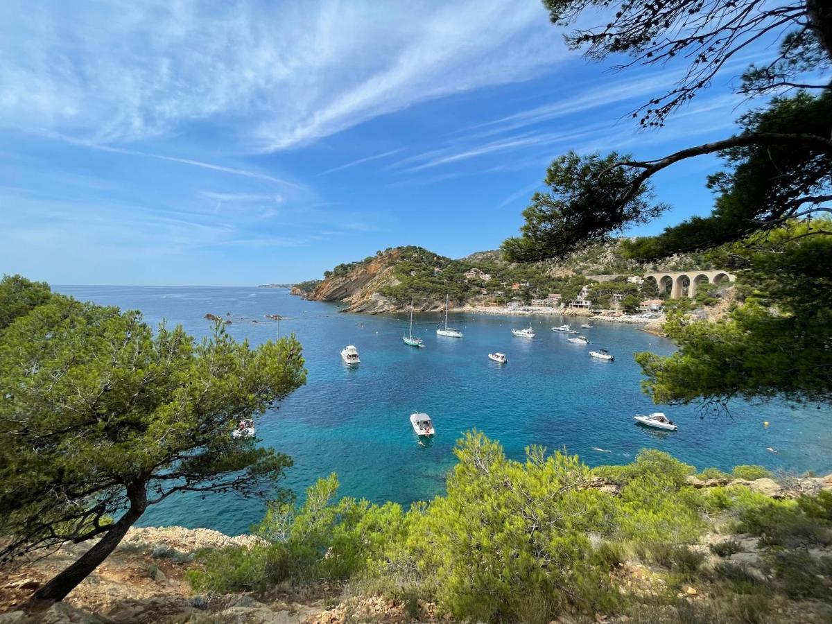 Elegant Studio Sous Les Toits Marseille Bagian luar foto
